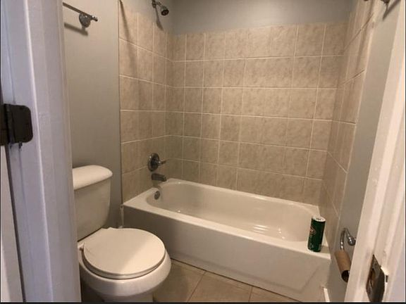 4th image of 1031 Geyer Ave #2R