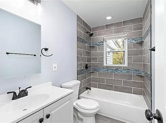 2nd image of 5411 Park Ave
