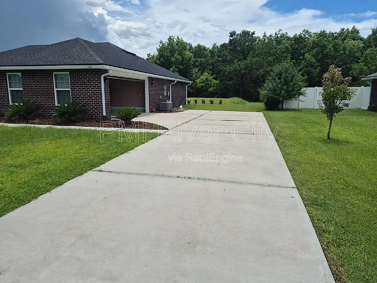 53671 Carrington Dr — Photo 3