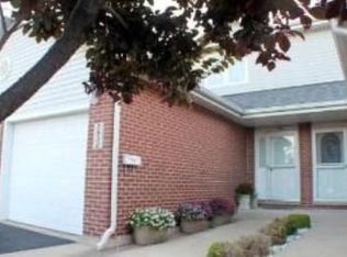 7932 S Roberts Rd, Bridgeview, IL 60455