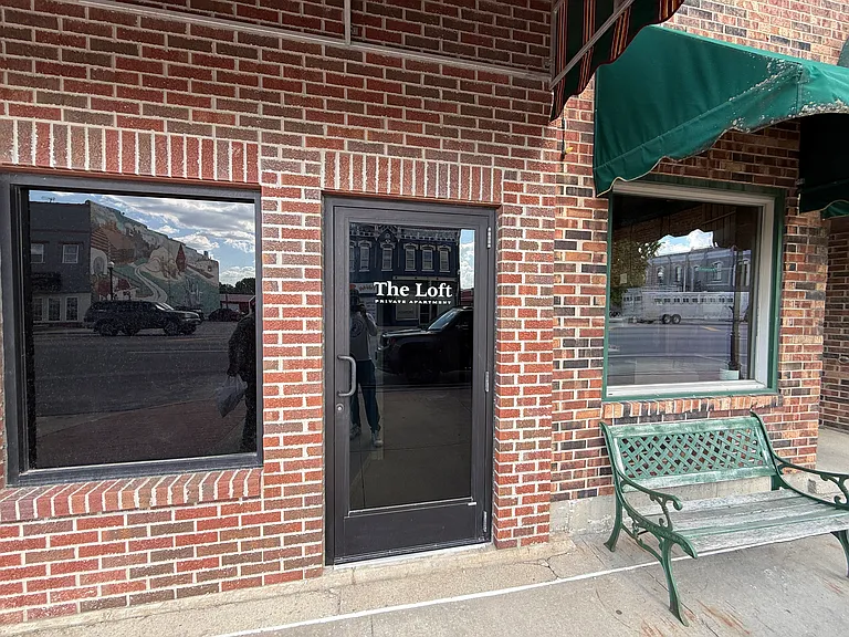 711 Washington St — Photo 11