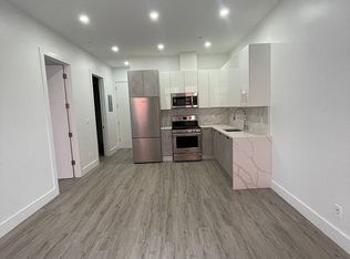 205 Irving Ave #3B, Brooklyn, NY 11237