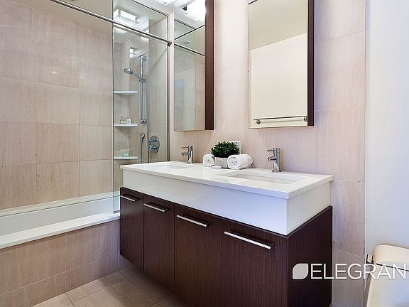 4th image of 39 E 29th St APT 22B