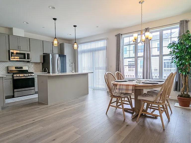 232 Timberleaf Cir — Photo 4