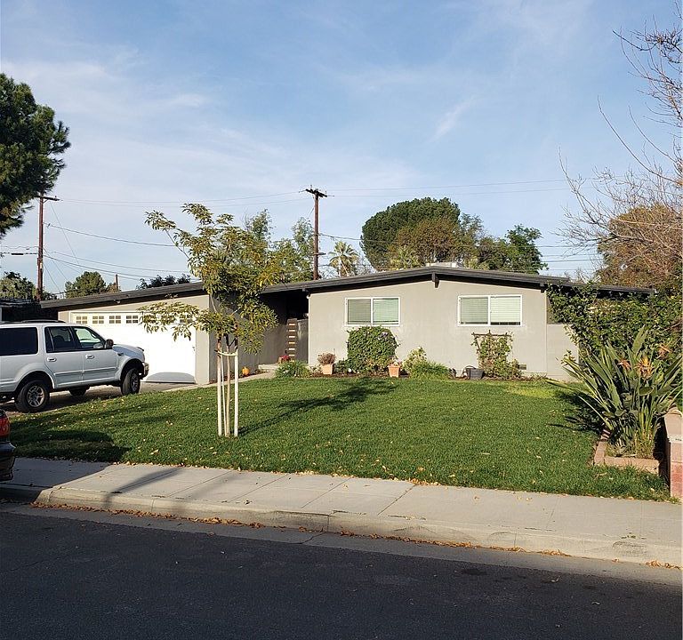 2nd image of 3561 Shelley Way