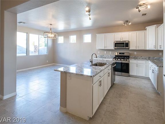 4th image of 8924 Wolf Dancer Ave