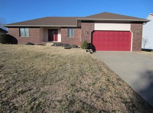 205 N Meadow St, Nixa, MO 65714