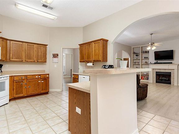 5th image of 9548 Taylor Dr