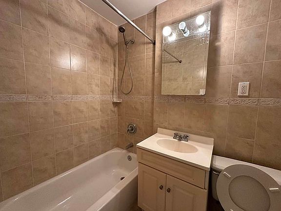 5th image of 8797 25th Ave APT 3B