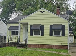 12516 Park Knoll Dr, Garfield Heights, OH
