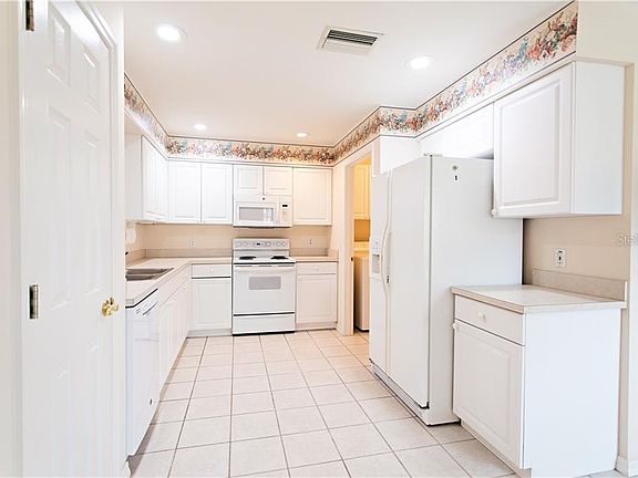 4th image of 4422 Pebble Pointe Dr