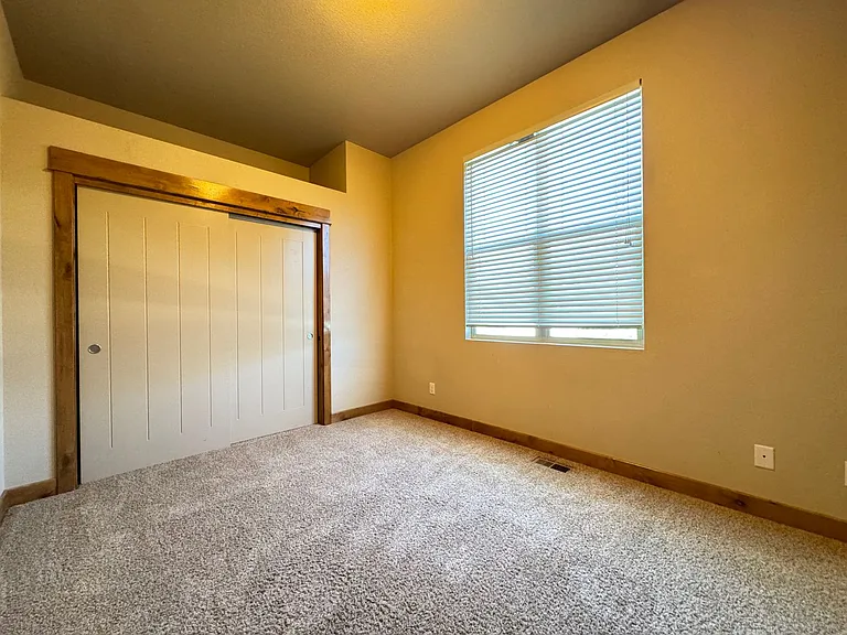 5470 Wishing Well Dr — Photo 35