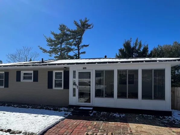 136 Mount  Lebanon Drive, Wheeling, WV 26003