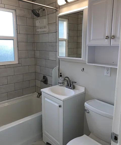 Main Floor bath