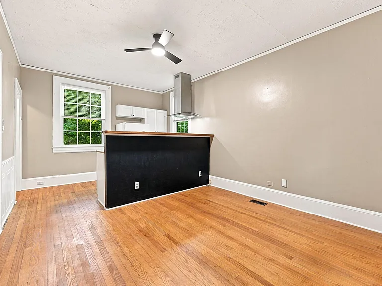 407 Coolidge St — Photo 9