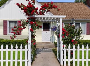 88 Oakwood Ave, Providence, RI 02909