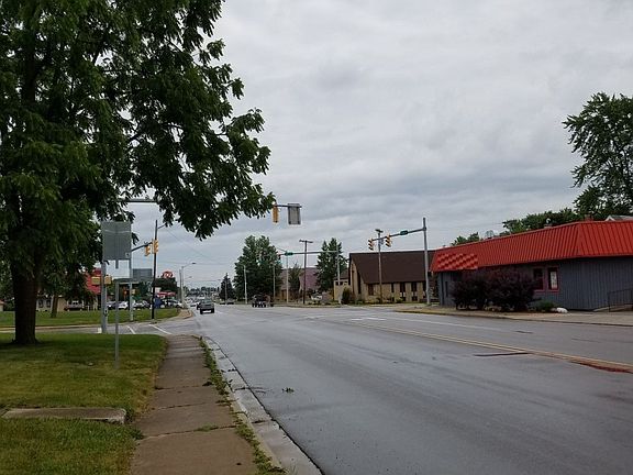 5th image of 351 N Main St