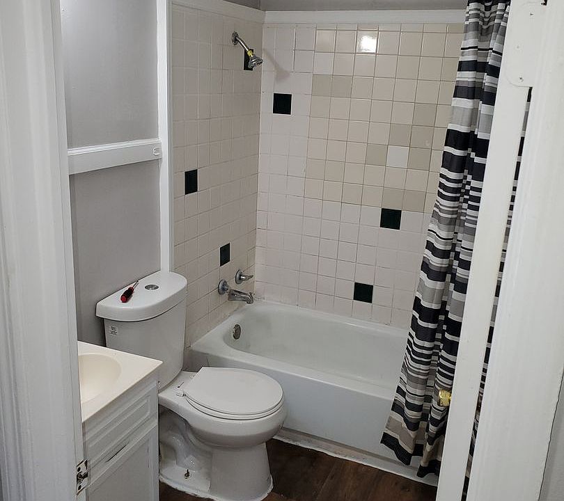 1st image of 507 Poplar St