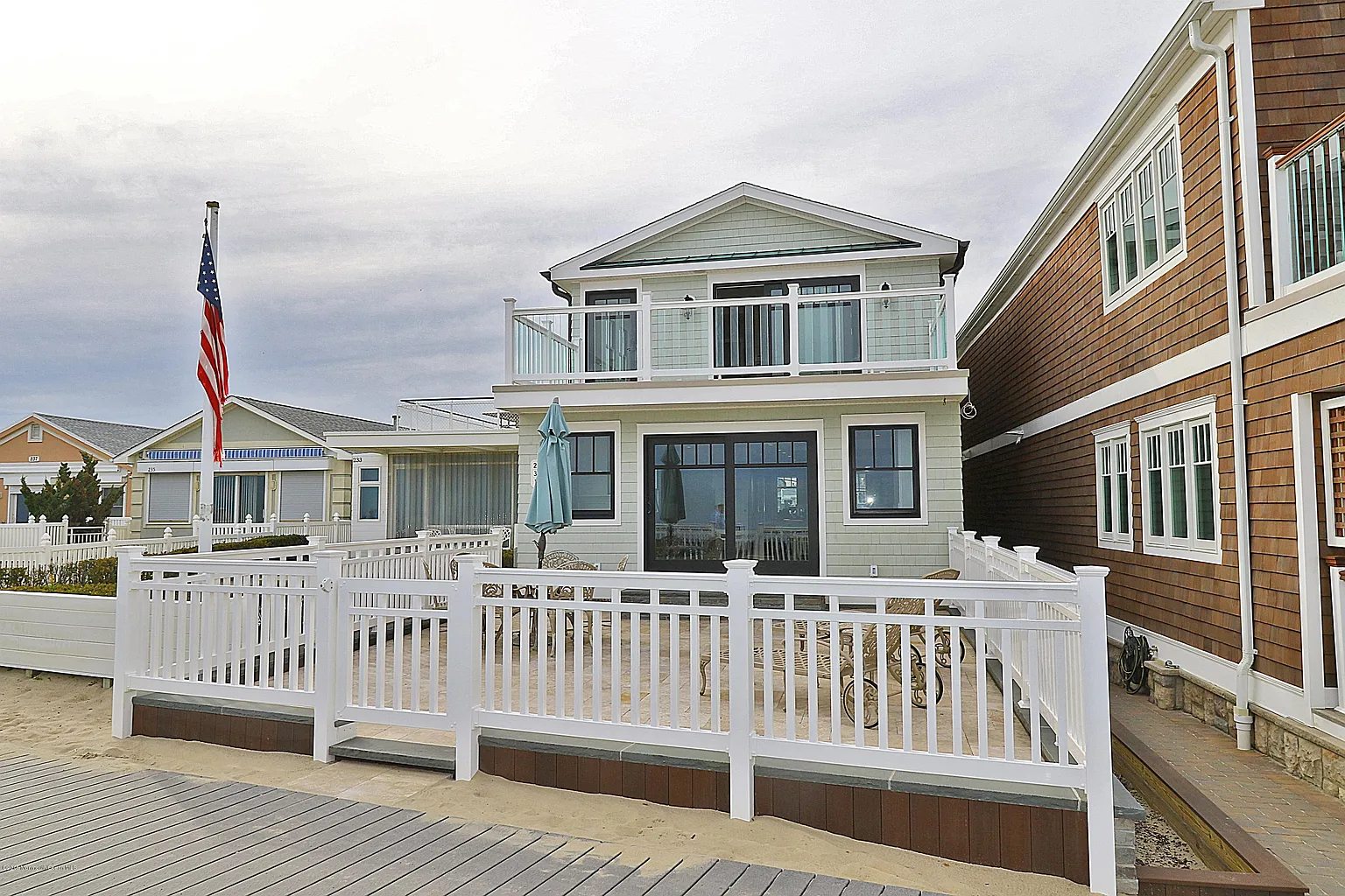 231 Boardwalk photo 1