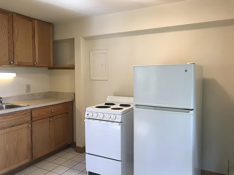 3311 Harvey St — Photo 7