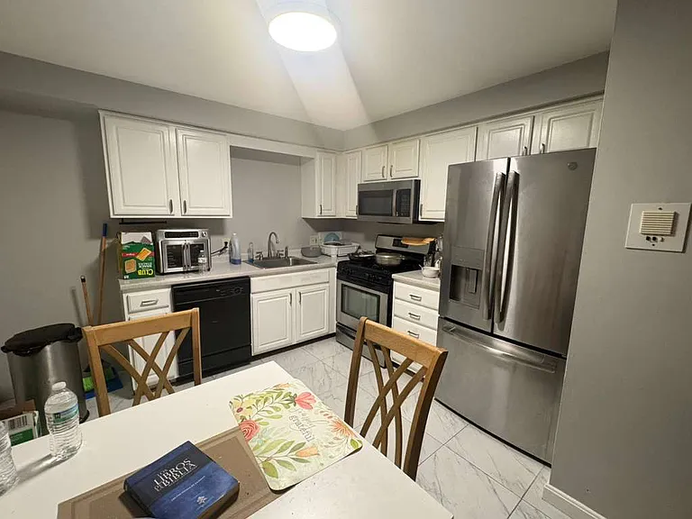90 Beacon St #2 — Photo 4
