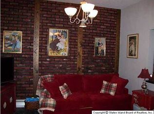 48 Fingerboard Rd, Staten Island, NY 10305