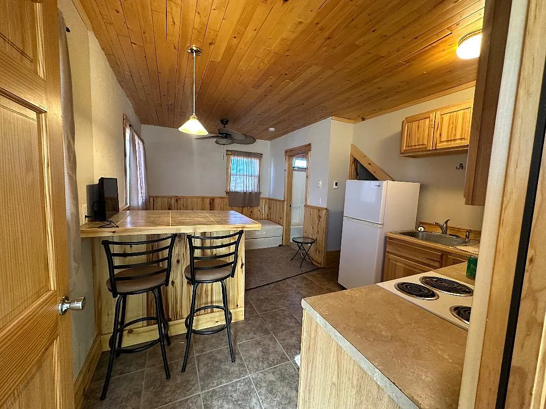 Studio, 350 sqft, $850 — Photo 1