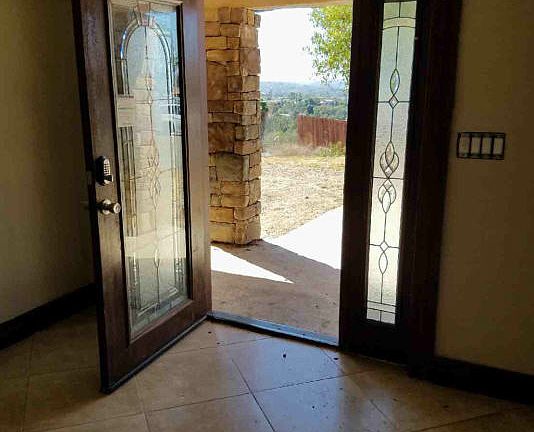 3rd image of 3468 Fairview Dr