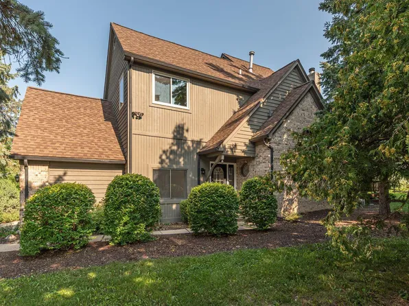 450 Village Oaks Ct, Ann Arbor, MI 48103