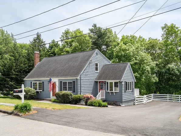 14 Otis St, Woburn, MA 01801