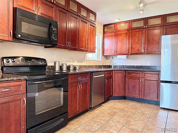 5th image of 206 Summerwood Ct