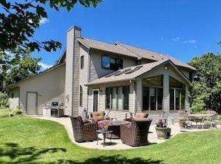 17 Plover Cir, Madison, WI 53717