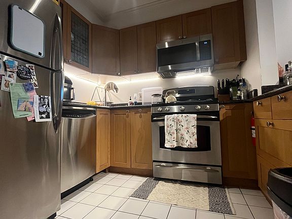 2nd image of 3014 35th Ave #2