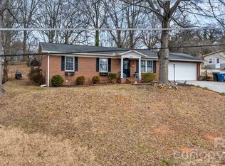 836 7th Ave SW, Hickory, NC 28602