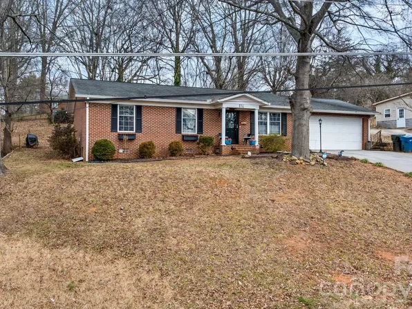 836 7th Ave SW, Hickory, NC 28602