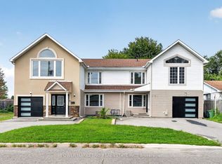 986 Laporte St, Ottawa, ON K1J7B4
