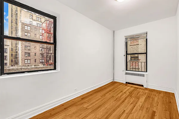 Rented by Avenues Real Estate | media 5