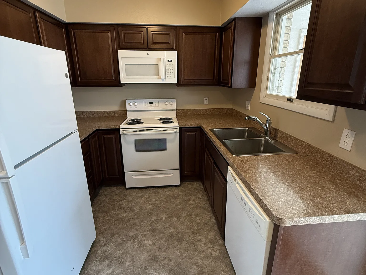 4236 Central Avenue - 4 — Photo 3