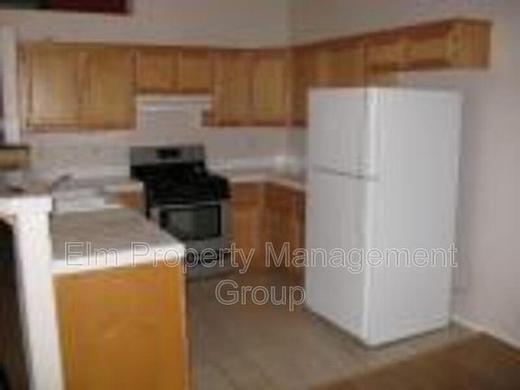 4th image of 2110 Los Feliz St Unit 2047