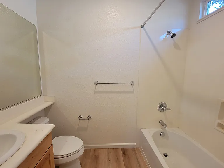 829 S 22nd St — Photo 12