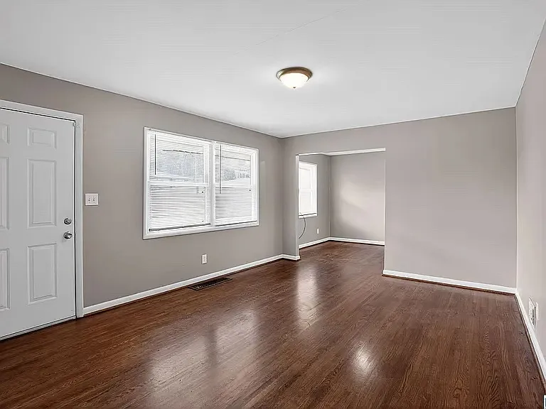 317 Westwood Dr — Photo 15