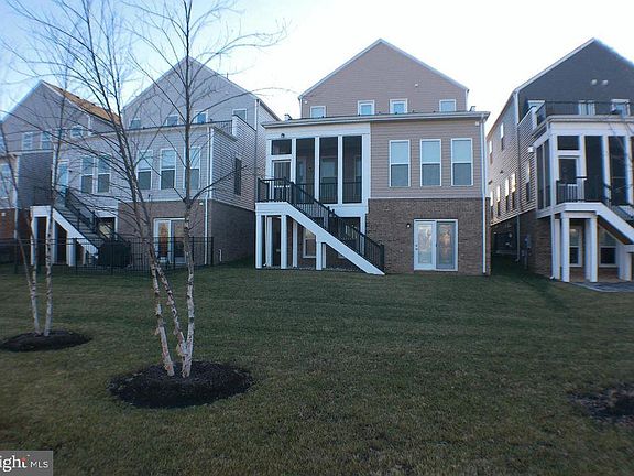 2nd image of 42866 Beaver Crossing Sq