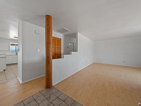 4th image of 38461 E Pearl Dr