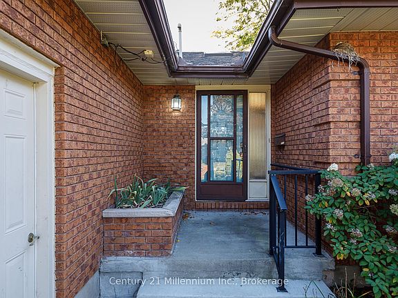 5th image of 213 Jane St