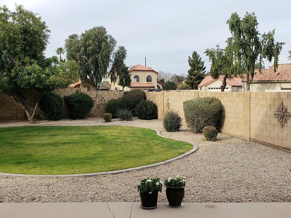 2nd image of 1208 W Sandman Dr
