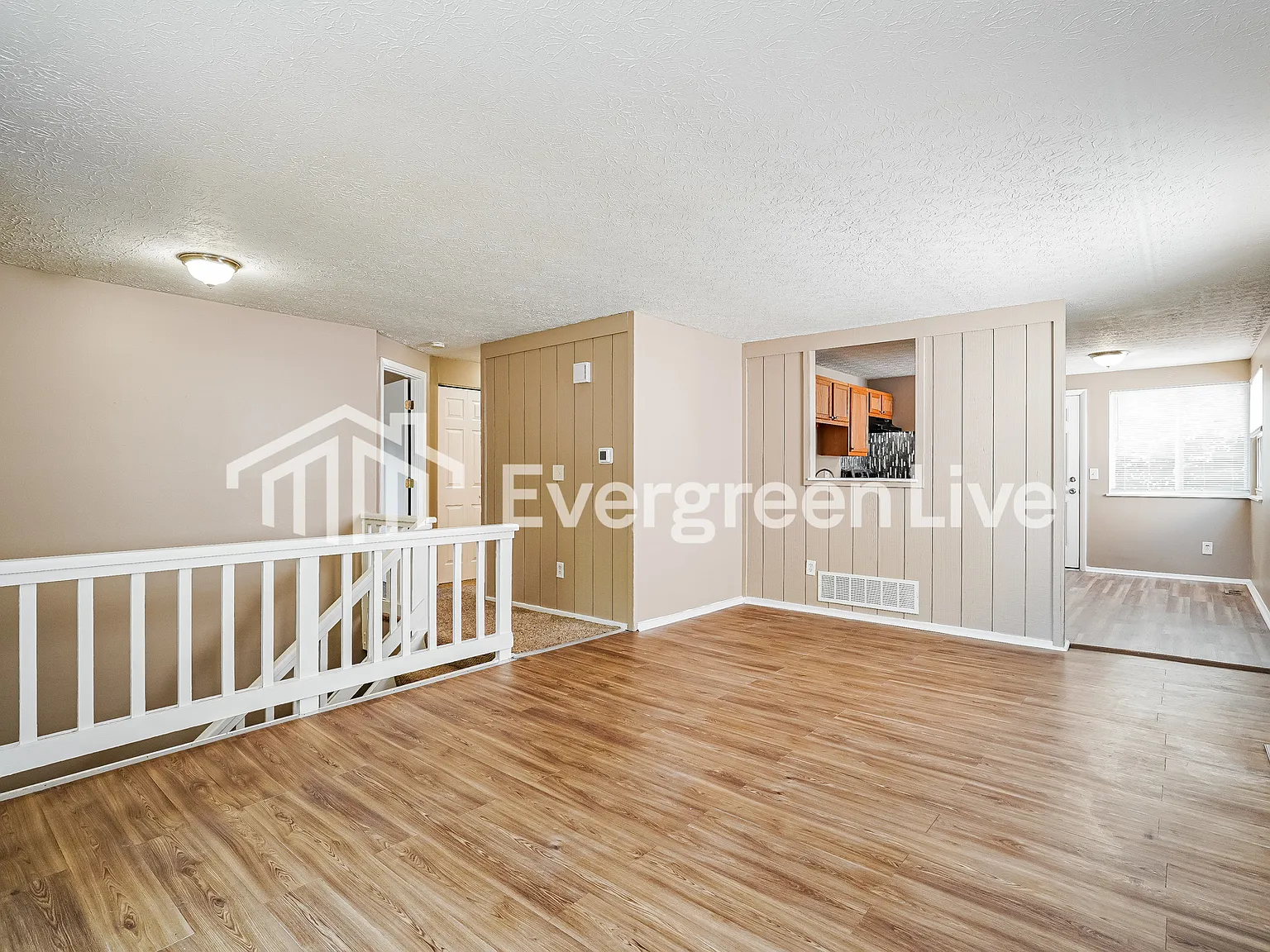 3 bed, 1.0 bath, 1448 sqft, $1,945 — Photo 3