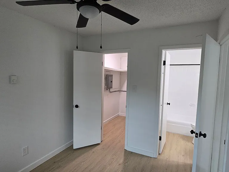 West Apartments — Photo 22