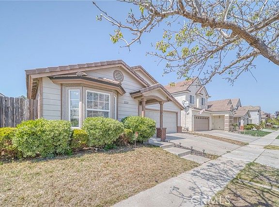 3rd image of 2221 Riverton Drive