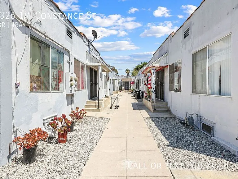 1326 1/4 Constance St — Photo 13