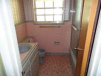 4th image of 1108 Queensbury Dr